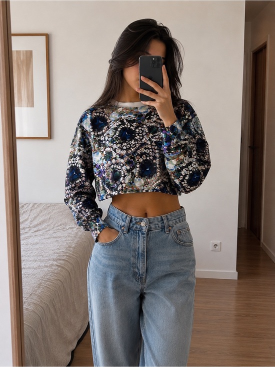 H&M Tops - H&M Jewel Print Cropped Long Sleeve Top Gemstone Graphic Crop Top Size 2